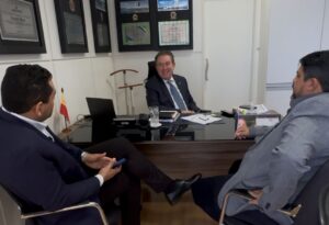 Luciano Ducci recebe prefeitos