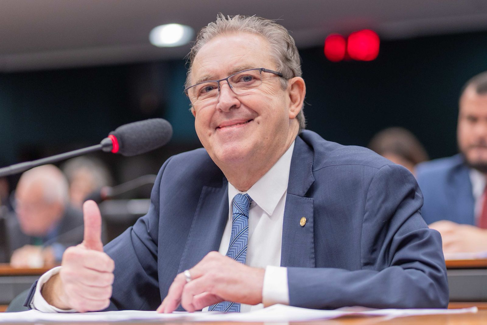 Luciano Ducci apresenta PL que aumenta taxação de BETs